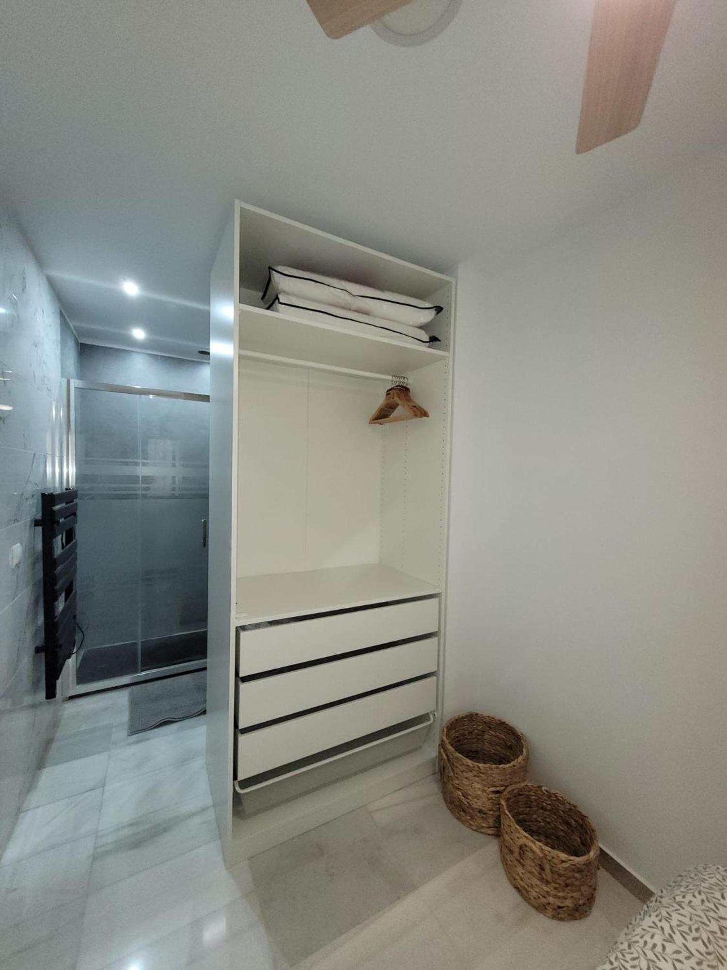 Oasis With 2 Bedrooms In Jardines Del Puerto Apartment Marbella