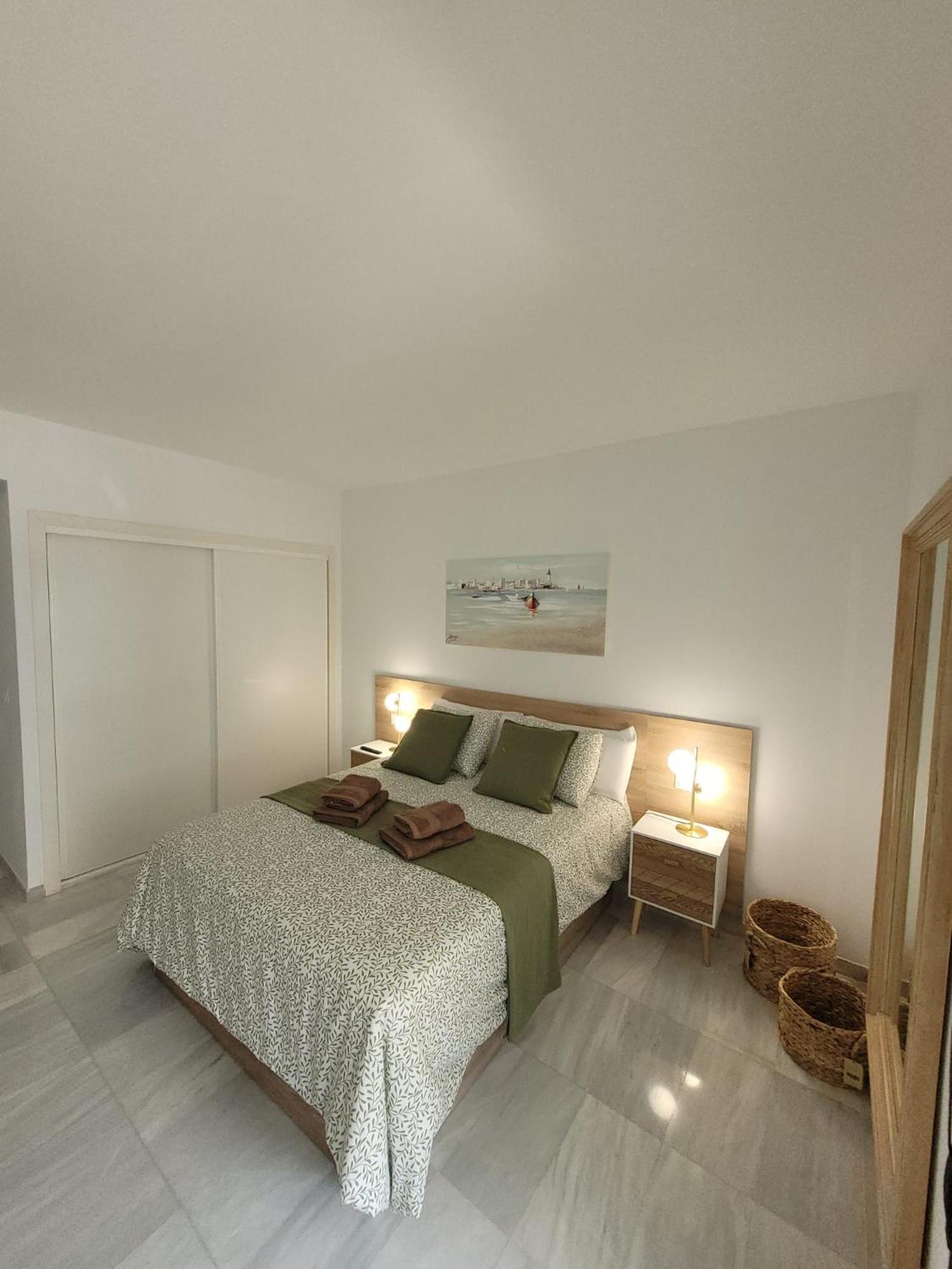 Apartment Oasis With 2 Bedrooms In Jardines Del Puerto Marbella